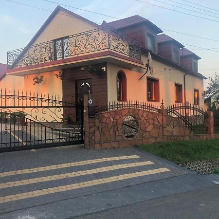 Apartamenty U Maksa Krzywcza Exterior photo